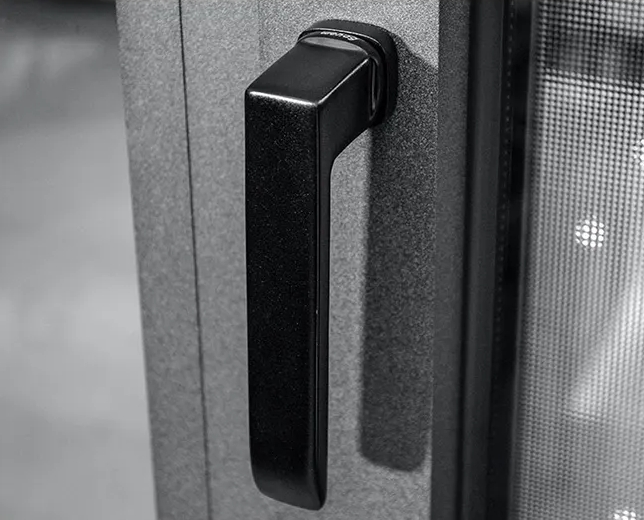 tilt-and-turn-window-hardware-handshake