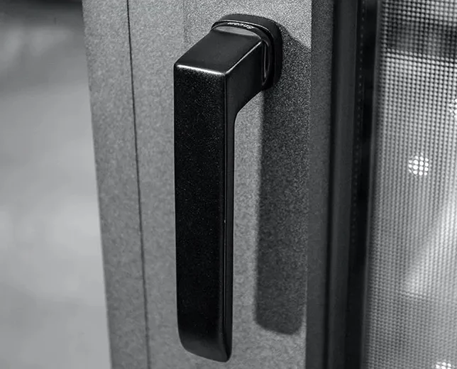 tilt-and-turn-window-hardware-handshake