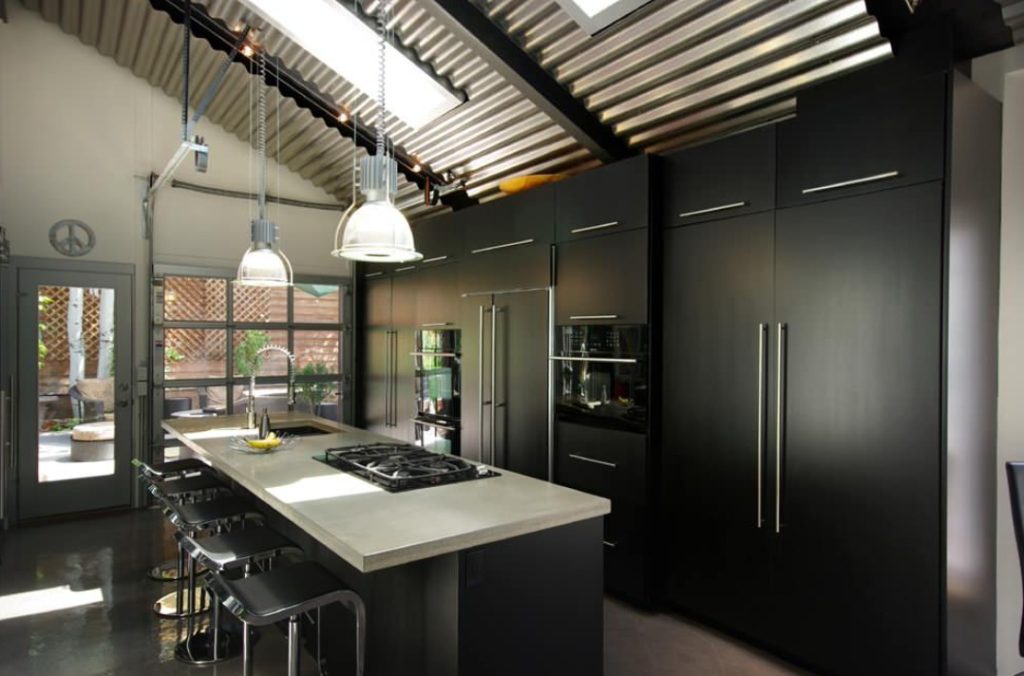 Modern-black-cabinets-kitchen-decor