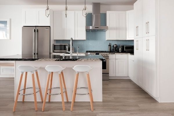 kitchen-with-malibu-white-shaker