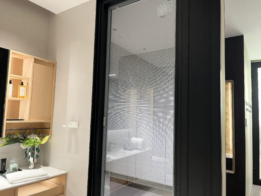 PA-Windows-Louver-WindowShutter-Window