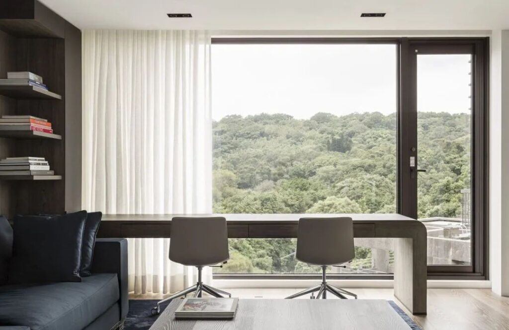 Chinese Aluminum Window in the Office