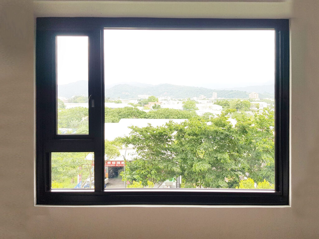 aluminium picture window with casement window