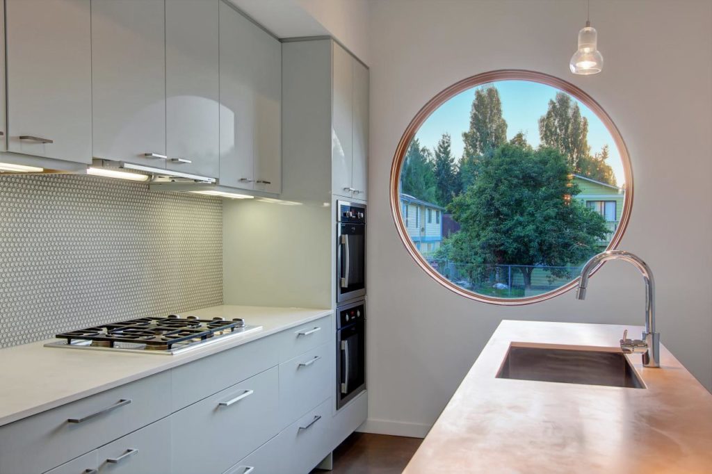 Round-Kitchen-Window-Design-Ideas
