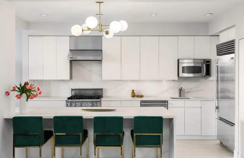White Modern Kitchen with Marble Details